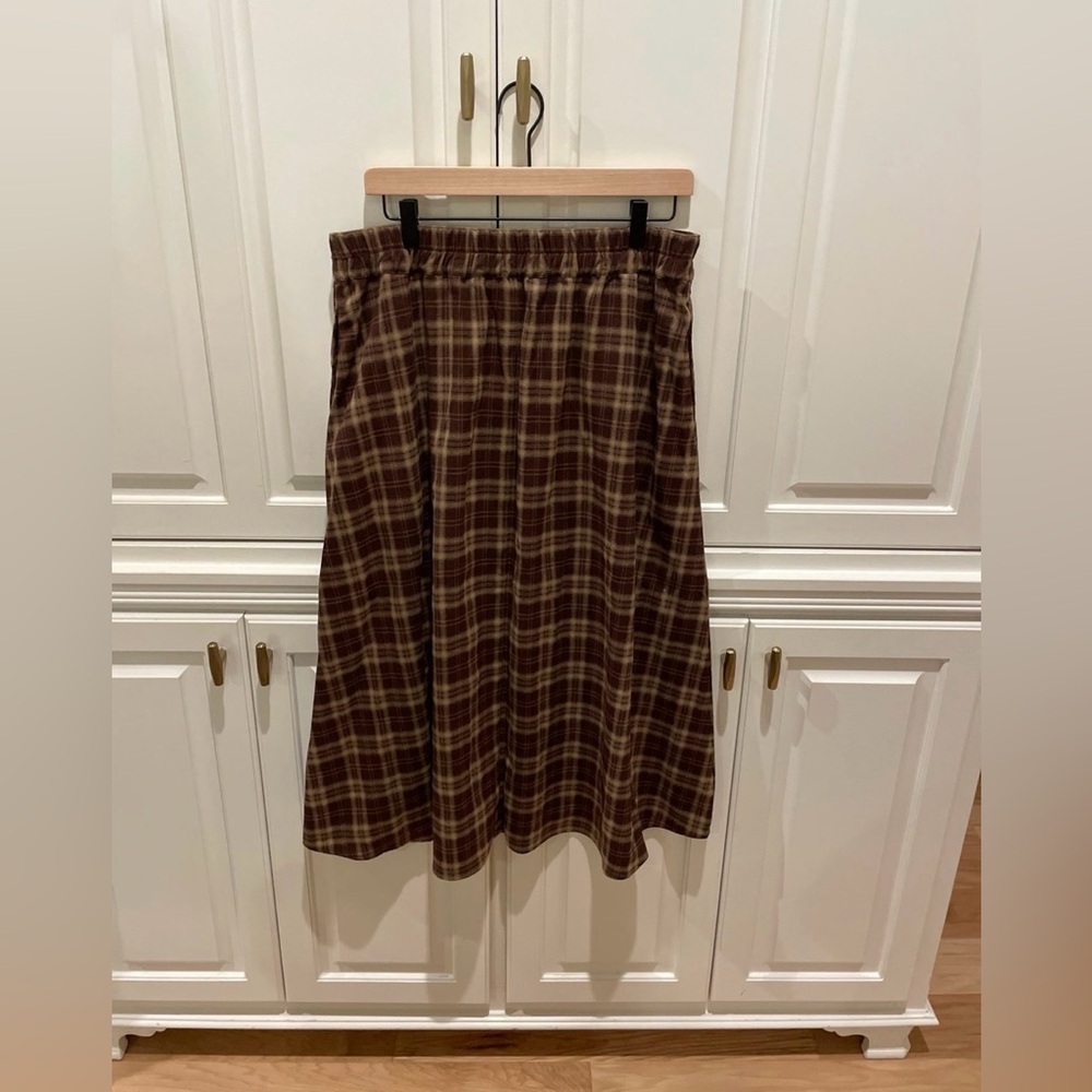 Disturbia: Patterned Button-Down Front Split Midi… - image 10